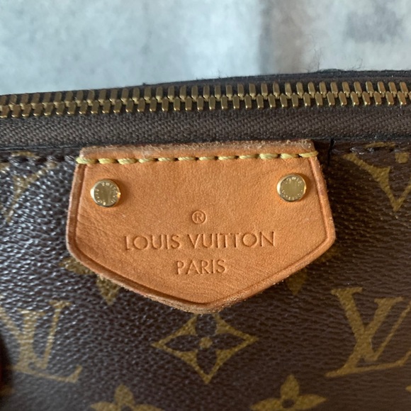 Louis Vuitton Turenne MM - Picture 6 of 11